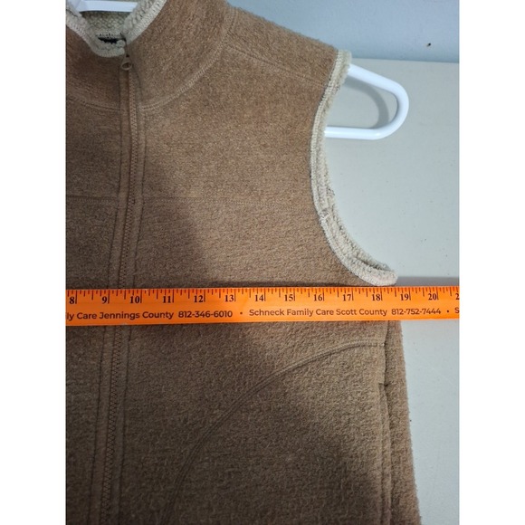 Woolrich Women's Vest Size Medium Sherpa Lined Faux Suede Tan Full Zip - Picture 5 of 9